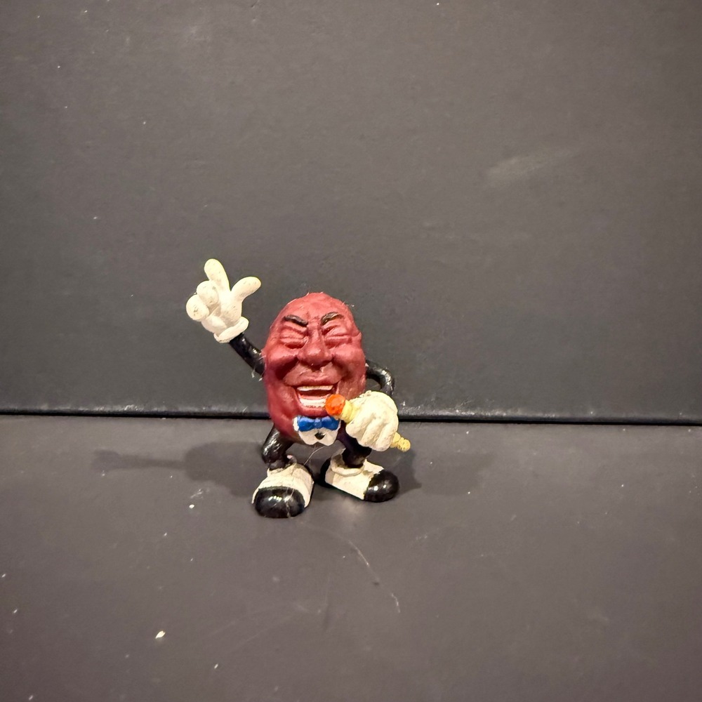 Vintage The California Raisins Figurine Singer Microphone Bow Tie Tuxedo‎